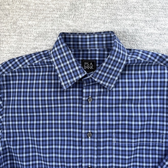 Jos. A. Bank Traveler Blue Plaid Casual Buttondown Sz. M - Picture 3 of 7